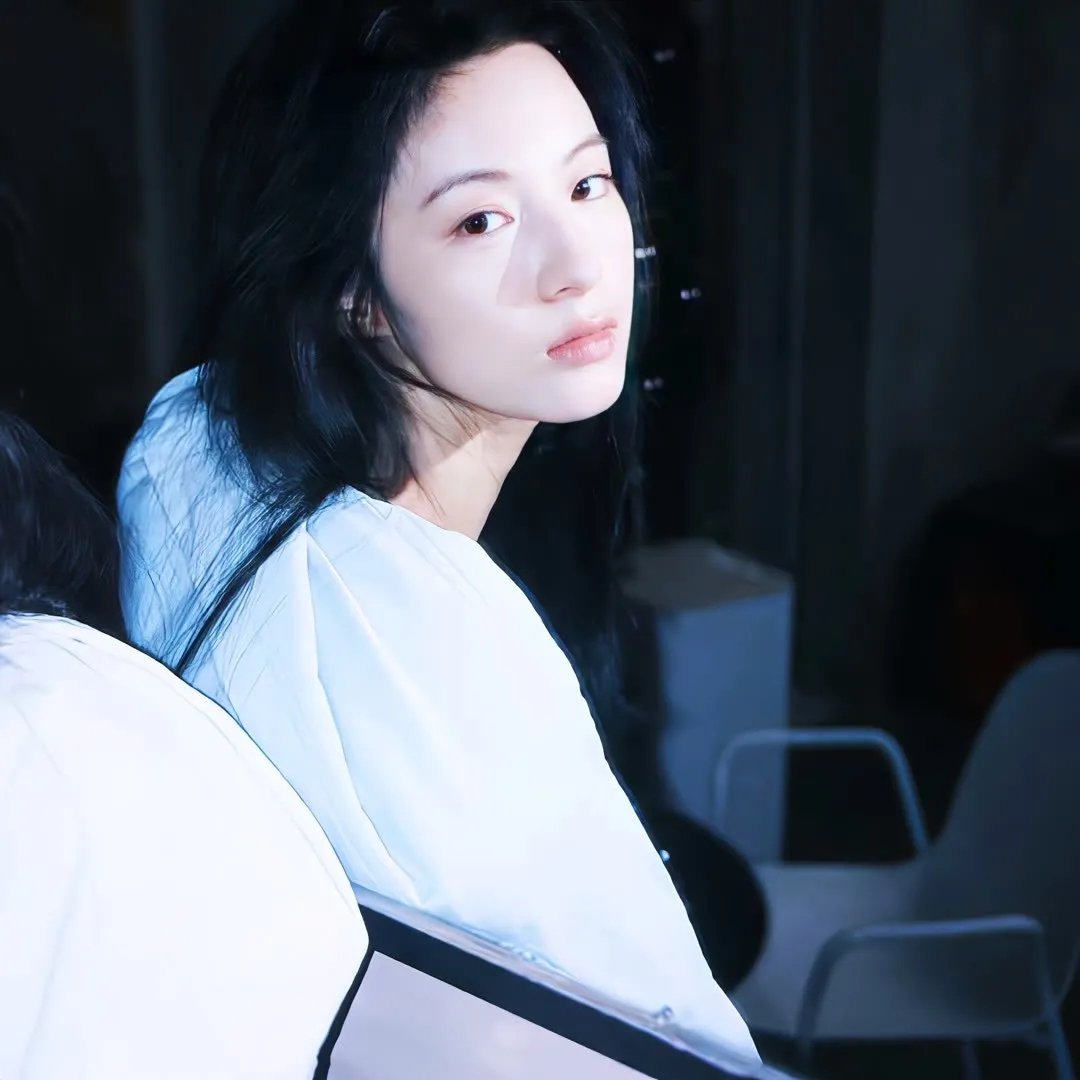 笼里的女人